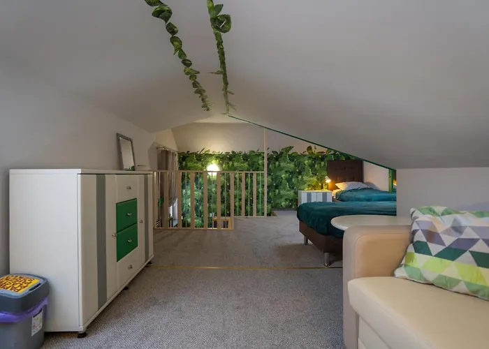 Domino - I 홈스테이 스클라르스카포렘바