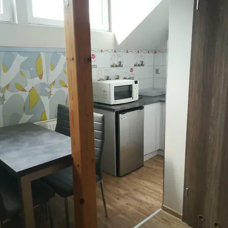 Domino - I Habitación en casa particular *