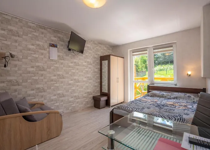 Domino - I Проживание в семье